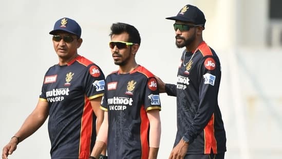 (L-R) RCB batting coach Sanjay Bangar, leg-spinner Yuzvendra Chahal and pacer Mohammed Siraj during the first training session ahead of IPL 2021