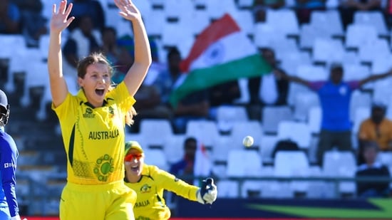 Darcie Brown included in Australia T20 WC squad.